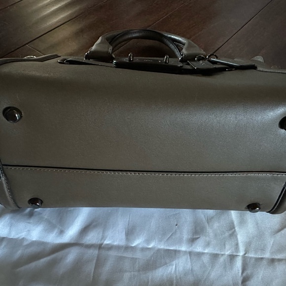 Coach Swagger 27 – Dark Fatigue Glovetanned Leather – Gunmetal Hardware - Picture 5 of 8